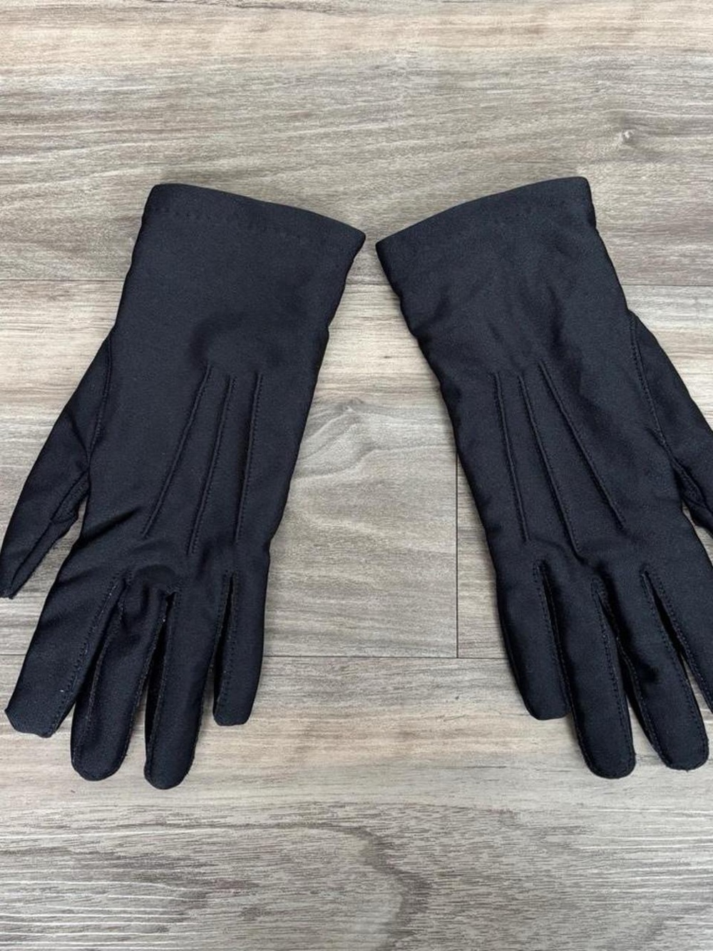 Isotoner Classic Black Men’s Dress Gloves - Black